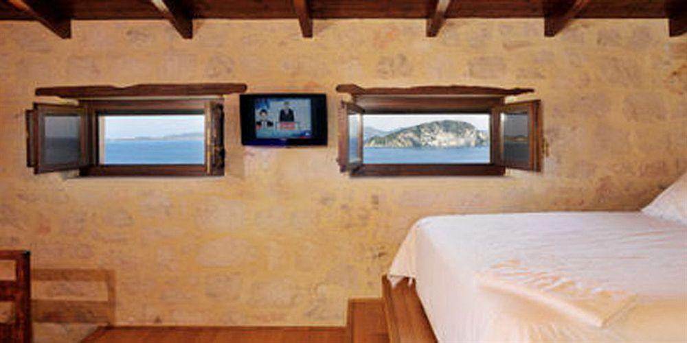 Exensian Villas & Suites Marathias  Exterior photo
