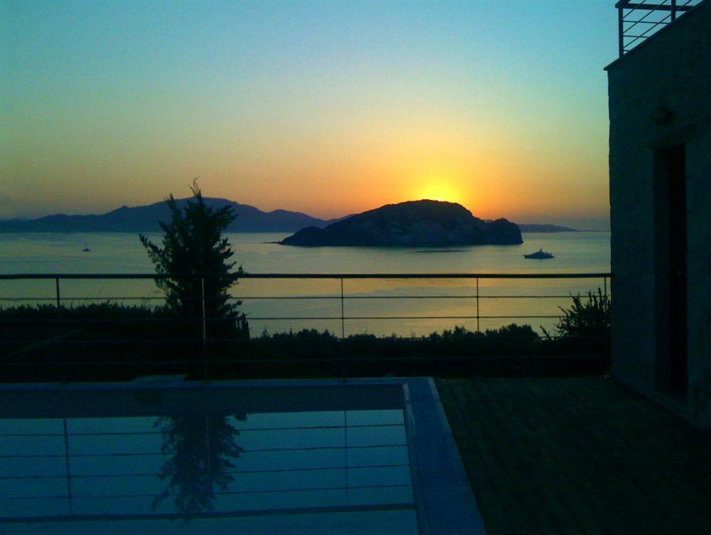 Exensian Villas & Suites Marathias  Exterior photo