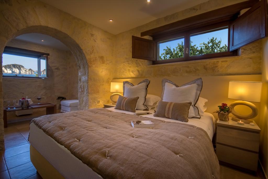 Exensian Villas & Suites Marathias  Exterior photo