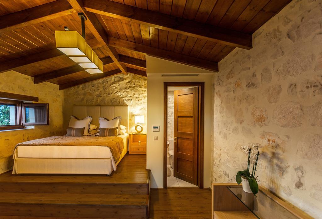Exensian Villas & Suites Marathias  Exterior photo