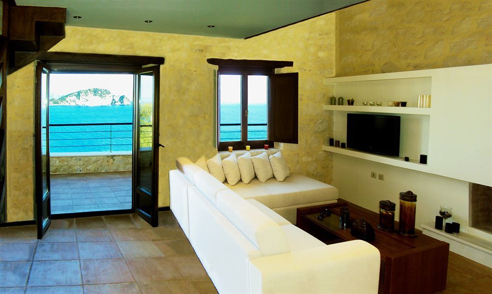 Exensian Villas & Suites Marathias  Exterior photo